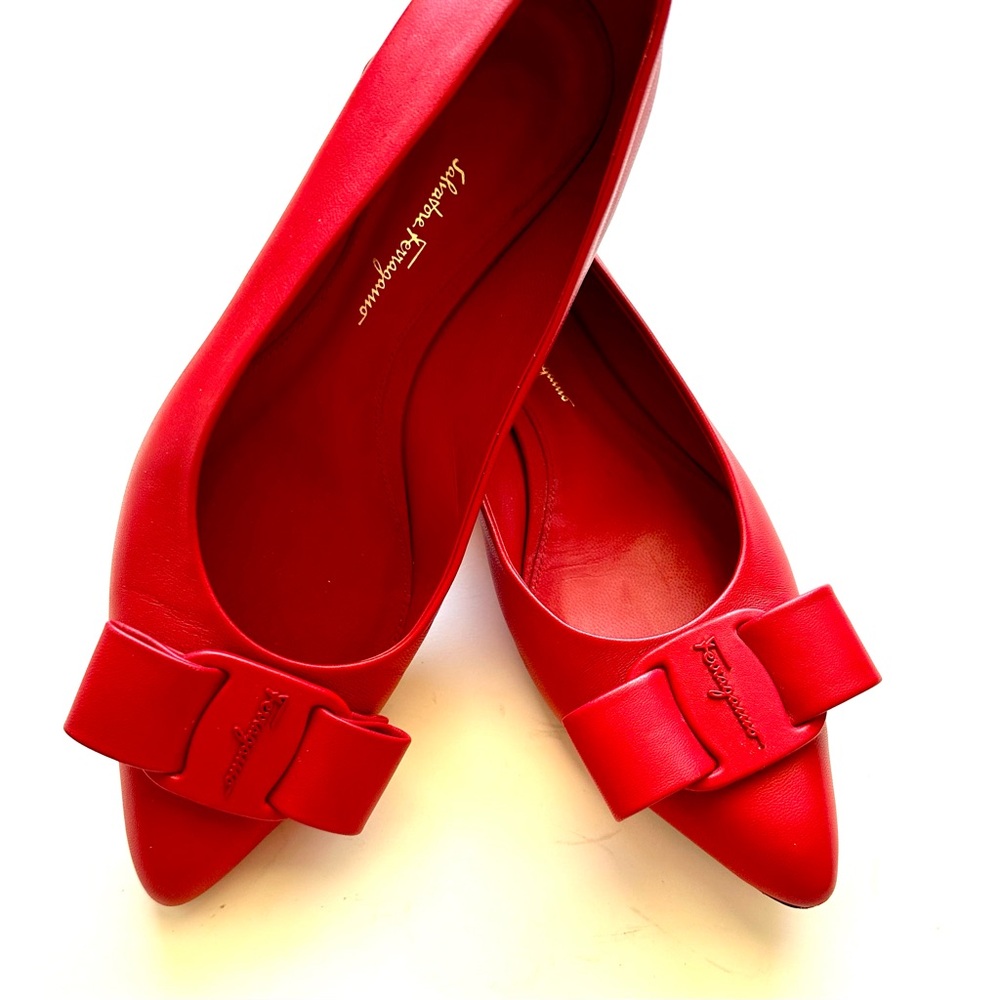 Salvatore Ferragamo Viva Ballerina Bow Pointed Flats